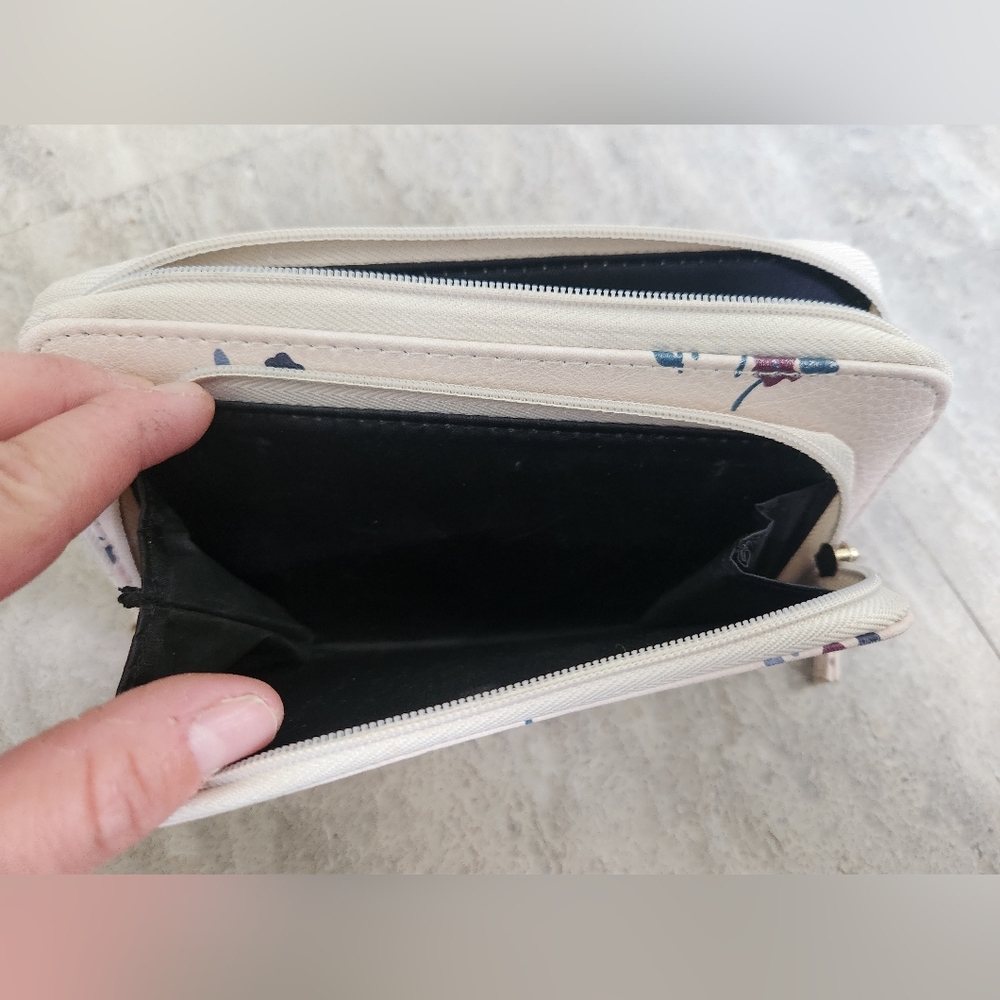 Nicole Miller Floral Cream Wallet - Picture 4 of 4